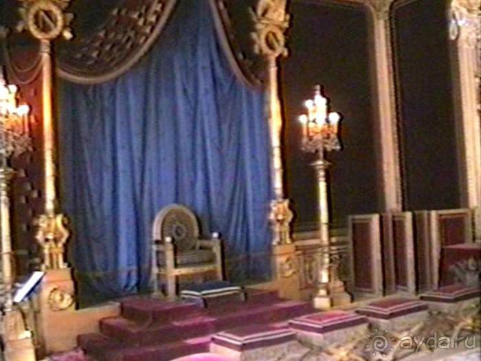 Версаль-Фонтенбло-Сент-Женевьев-де-Буа