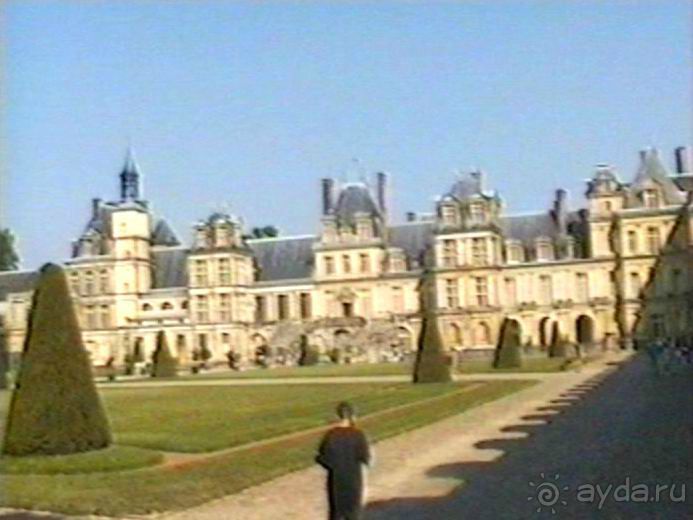 Версаль-Фонтенбло-Сент-Женевьев-де-Буа