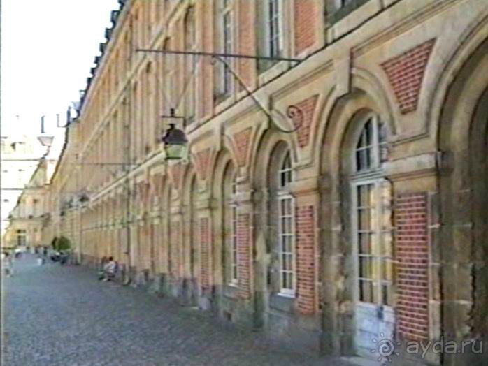 Версаль-Фонтенбло-Сент-Женевьев-де-Буа