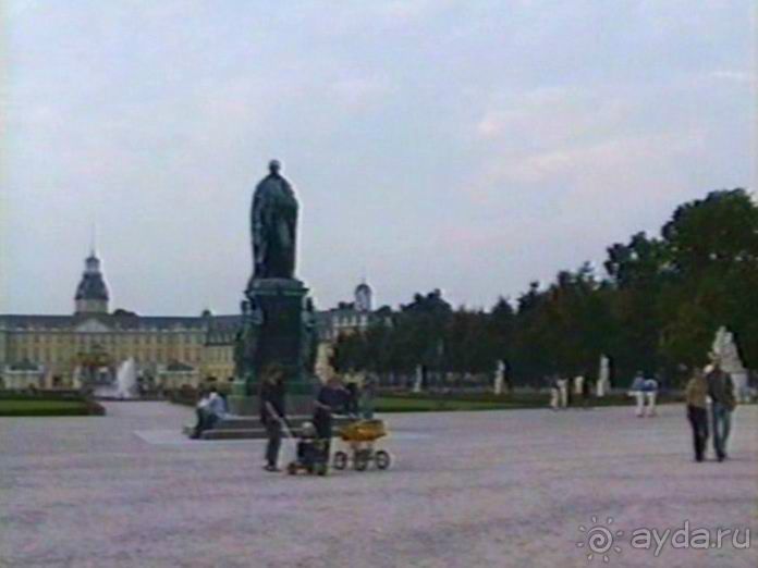 Поездка в Германию на автомобиле с немецкой овчаркой. Часть 6. Второй день Зигера в Карлсруэ