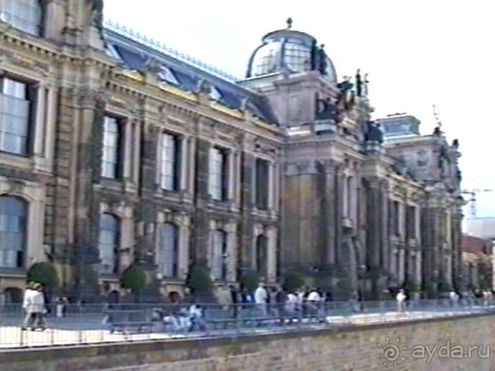 Впервые на машине в Германию с овчаркой Саксония и Дрезден