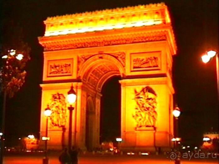 Наша машина доехала до Парижа! Первый экскурсионный день.