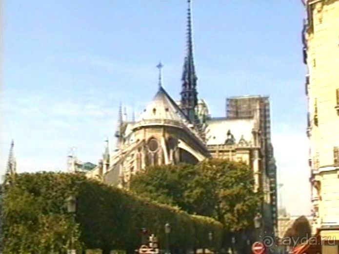 Наша машина доехала до Парижа! Первый экскурсионный день.