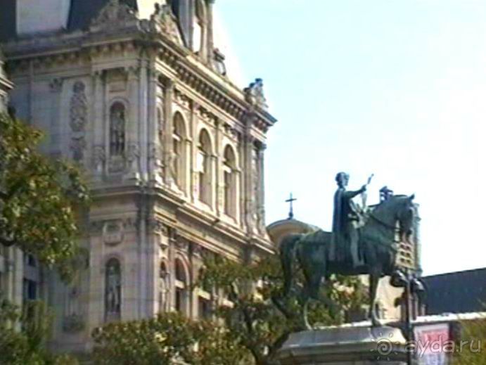 Наша машина доехала до Парижа! Первый экскурсионный день.