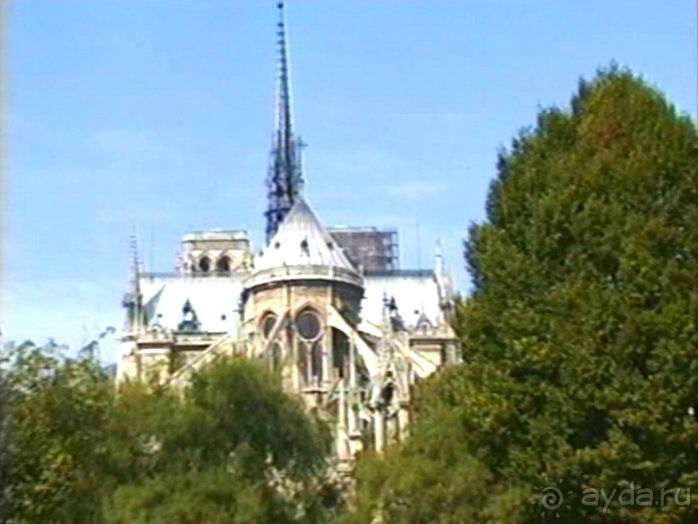 Наша машина доехала до Парижа! Первый экскурсионный день.