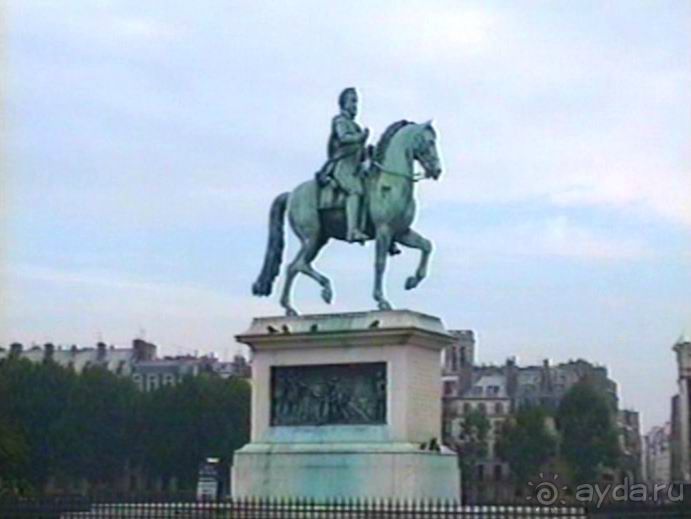 Наша машина доехала до Парижа! Первый экскурсионный день.