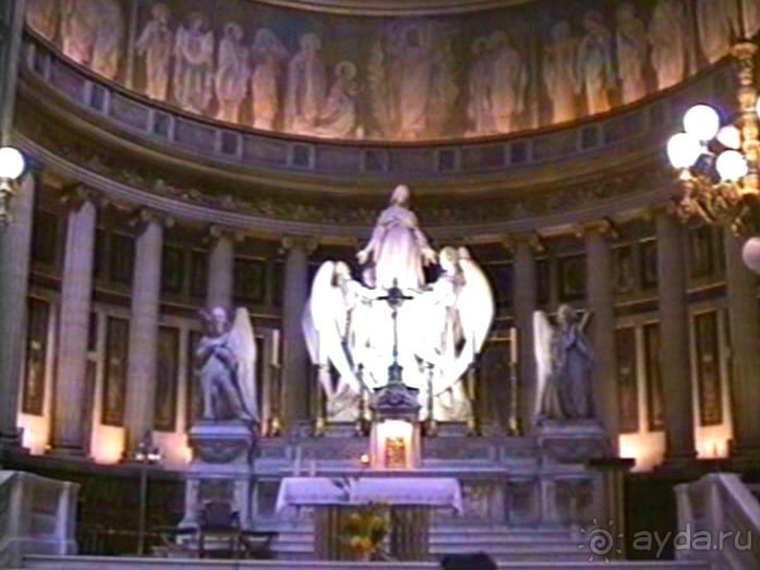 Наша машина доехала до Парижа! Первый экскурсионный день.