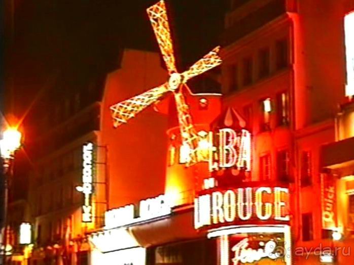 Наша машина доехала до Парижа! Первый экскурсионный день.