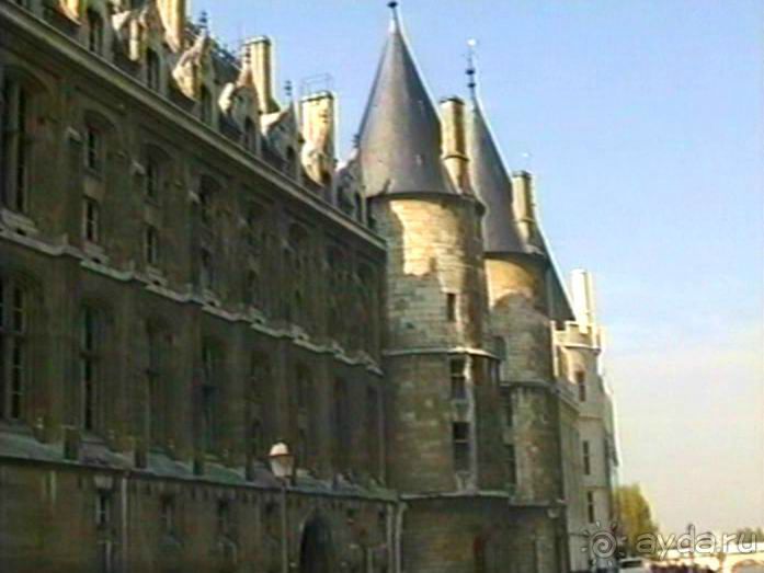 Наша машина доехала до Парижа! Первый экскурсионный день.