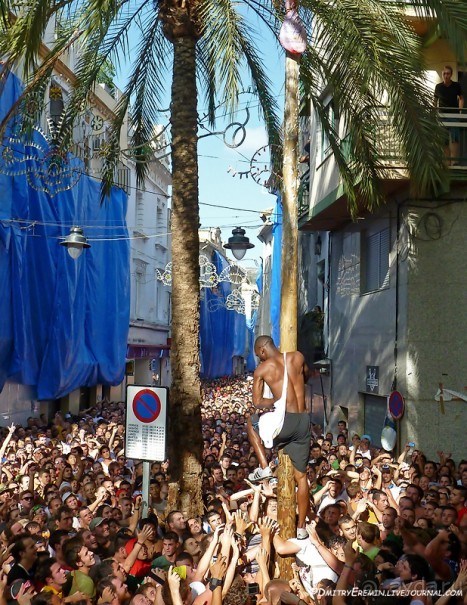 Ла Томатина: не помылишь — не залезешь! (Bunol, Spain)