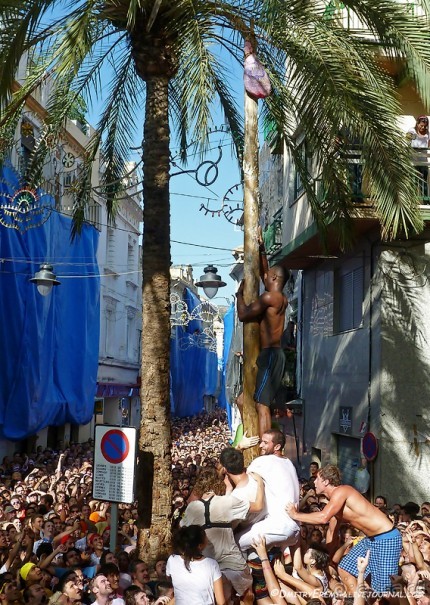 Ла Томатина: не помылишь — не залезешь! (Bunol, Spain)