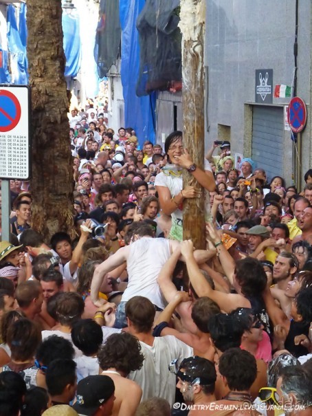 Ла Томатина: не помылишь — не залезешь! (Bunol, Spain)