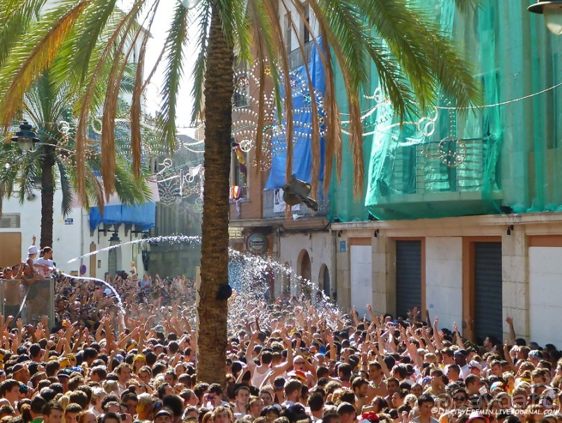 Ла Томатина: не помылишь — не залезешь! (Bunol, Spain)