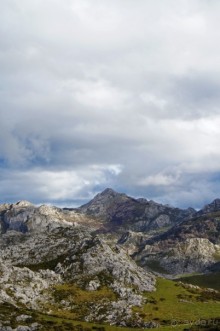 Столица Испанского королевства и горно-озёрный рай (Cangas de Onis, Spain)