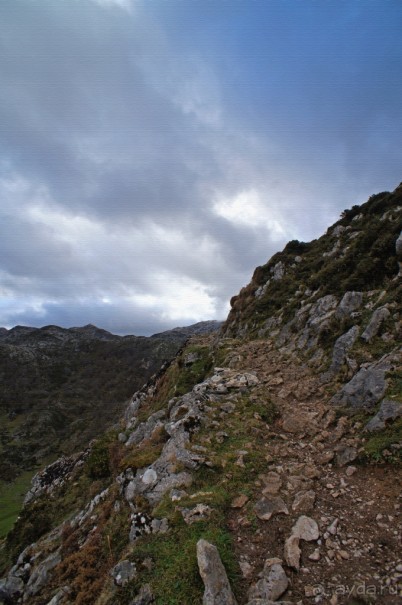 Столица Испанского королевства и горно-озёрный рай (Cangas de Onis, Spain)