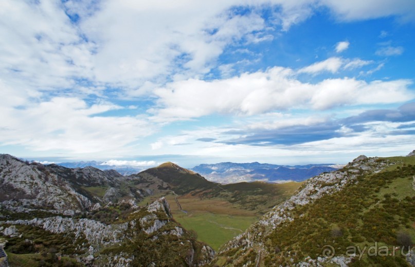 Столица Испанского королевства и горно-озёрный рай (Cangas de Onis, Spain)