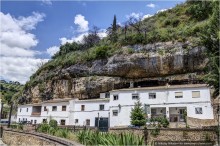 Андалусия и город под скалой (Setnil De Las Bodegas, Spain)