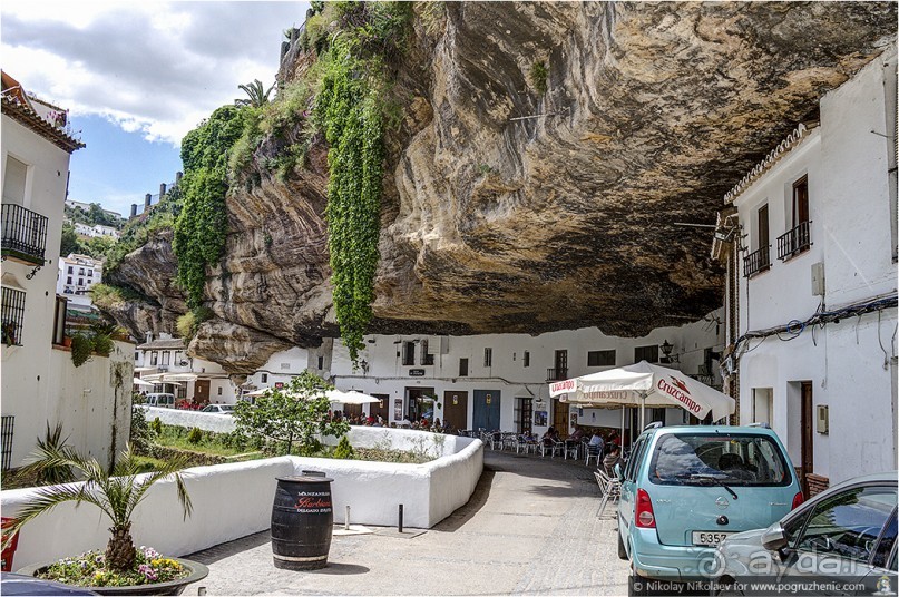 Андалусия и город под скалой (Setnil De Las Bodegas, Spain)