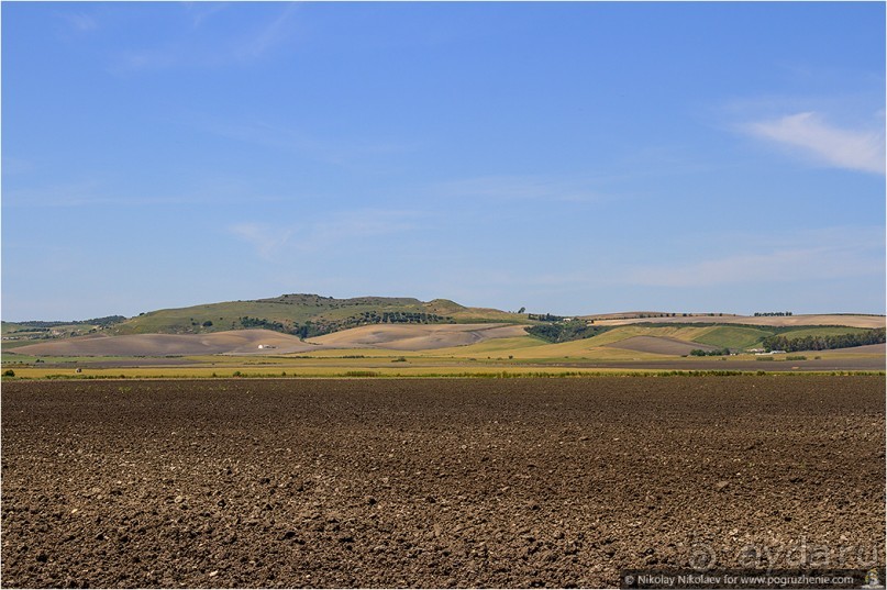 Андалусия и город под скалой (Setnil De Las Bodegas, Spain)