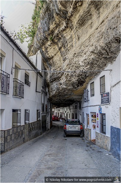 Андалусия и город под скалой (Setnil De Las Bodegas, Spain)