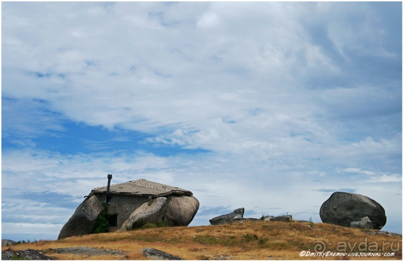 Дом с круглыми углами (Fafe, Portugal)