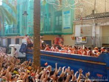 Море кетчупа… Томатина 2012 (Bunol, Spain)