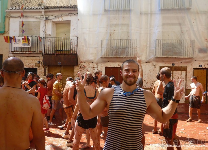 Море кетчупа… Томатина 2012 (Bunol, Spain)