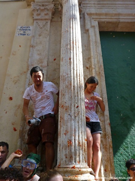 Море кетчупа… Томатина 2012 (Bunol, Spain)