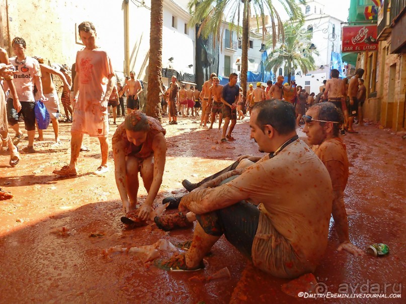 Море кетчупа… Томатина 2012 (Bunol, Spain)