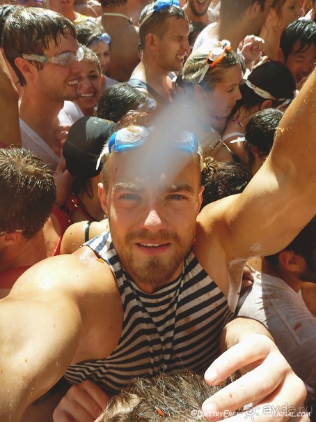 Море кетчупа… Томатина 2012 (Bunol, Spain)