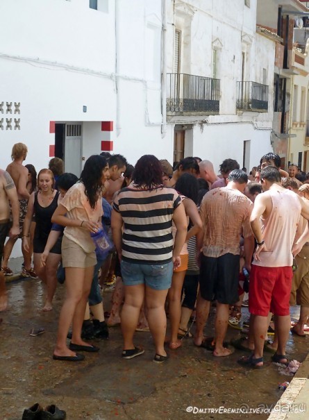 Море кетчупа… Томатина 2012 (Bunol, Spain)