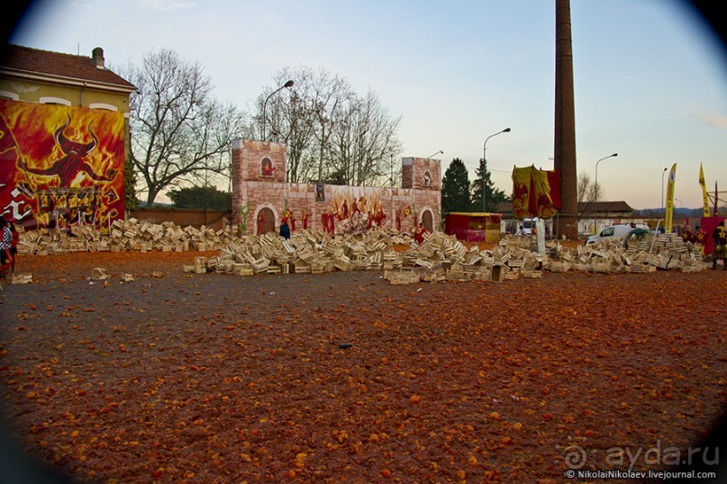 Апельсиновая бойня (Ivrea, Italy)