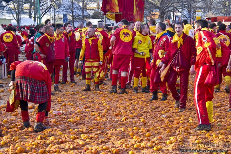 Апельсиновая бойня (Ivrea, Italy)