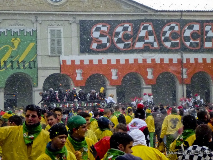 Апельсиновая бойня (Ivrea, Italy)