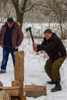 Укрощение Hummer’а: танцы на льду (Kommunarka, Russia)