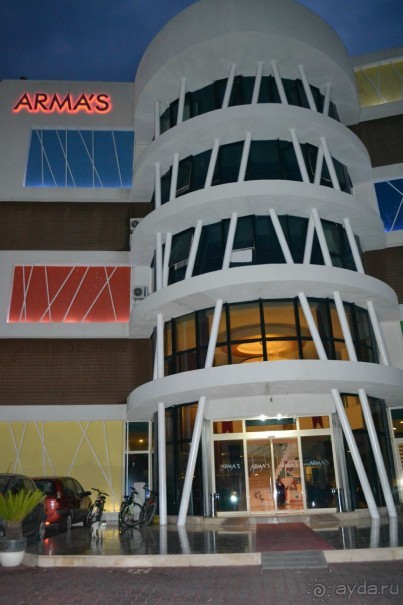 Если хотите полюбоваться грязным пляжем, то Вам в этот отель!