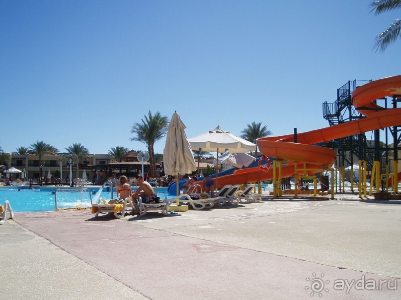 Средний отель 