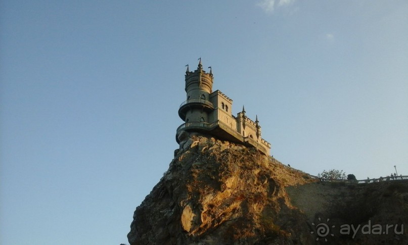 Ласточкино гнездо с моря