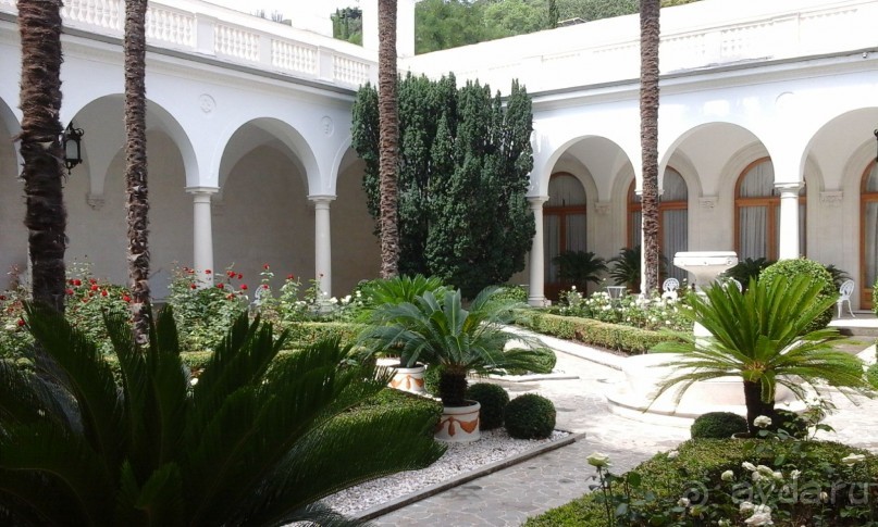 Дворик в Ливадийском дворце