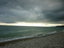 А море ласково шептало и нежно пятки целовало или второй выезд Буса и Карамельки на Черное море