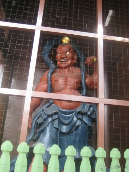 Япония.Большой Будда в Камакуре.