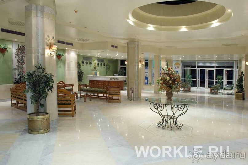 Отель Sunny Days Mirette Family Apartments &amp; Resort.