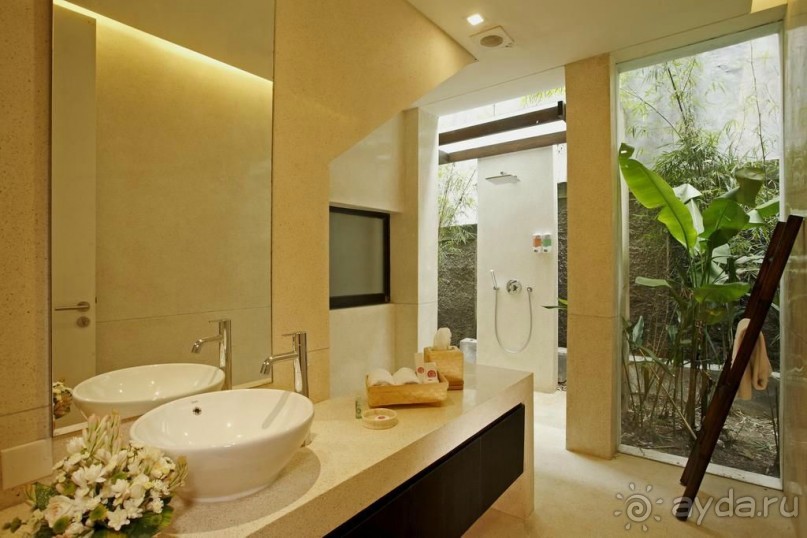 Centra Taum Seminyak Bali 4*