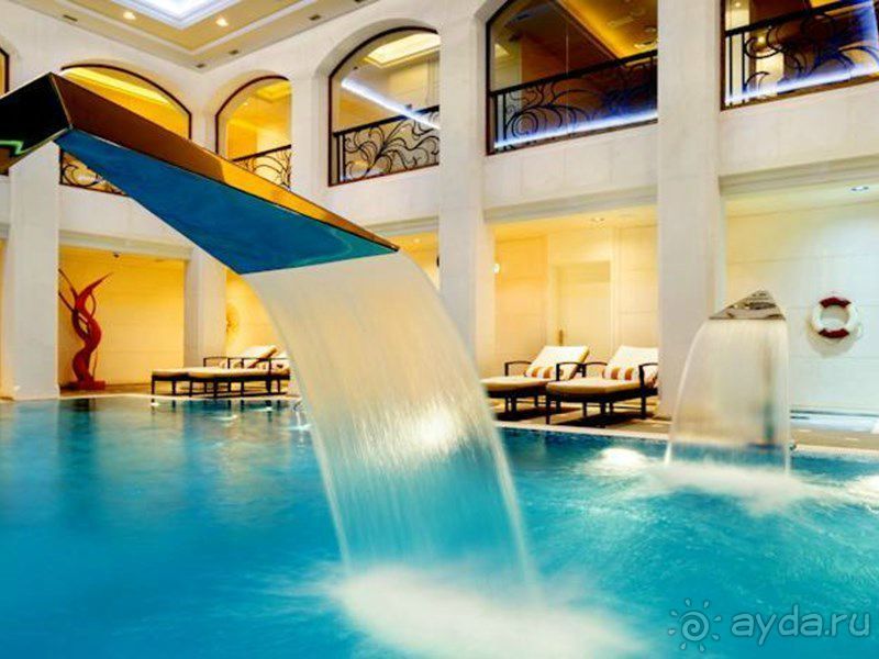 St. Regis Москва Никольская 5*