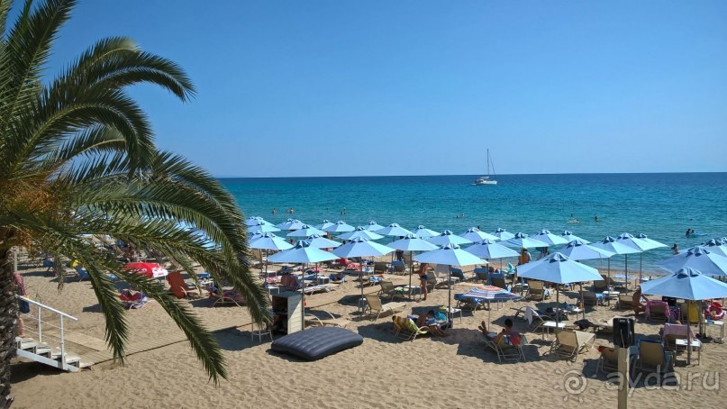 Пляж Нео Калликратии.