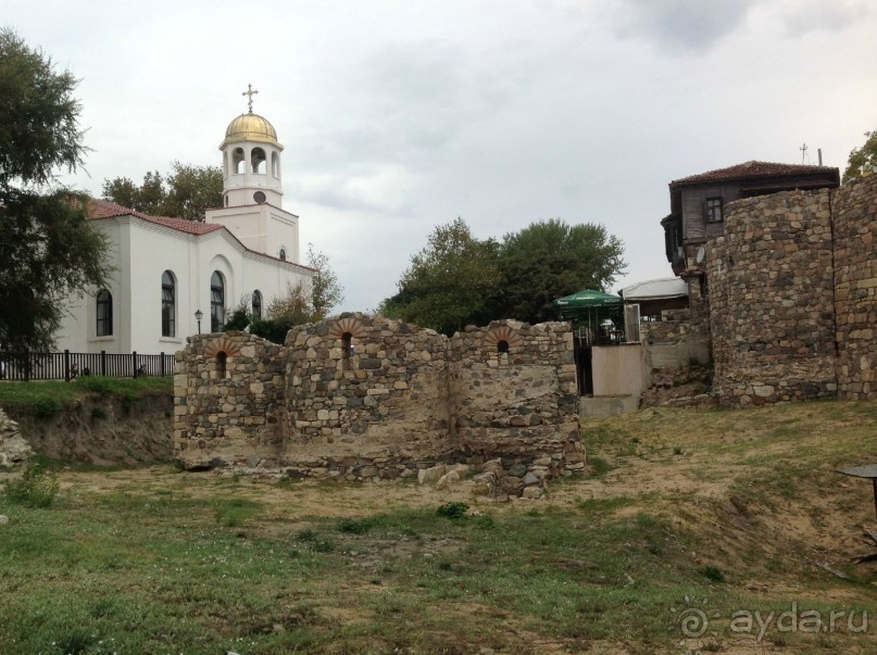 Раскопки у собора Кирилла и Методия