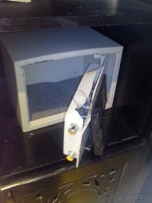 Как крадут вещи из сейфа в отеле