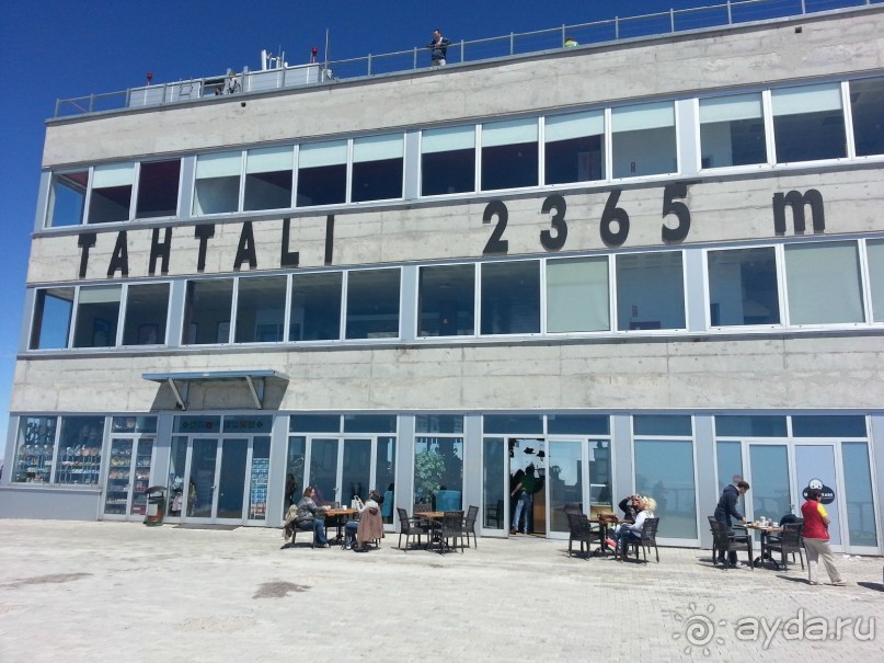 Здание "вокзала" на вершине