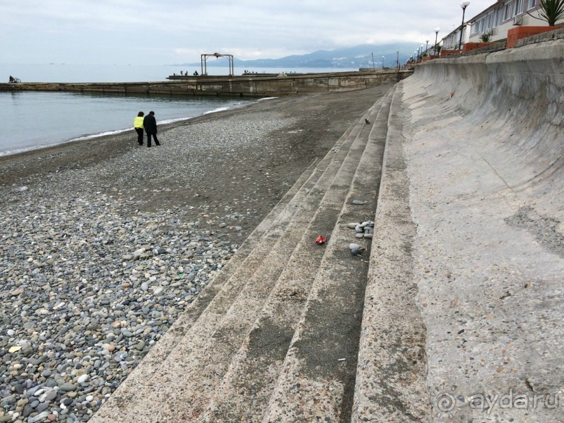 пляж, конечно, не самый шикарный