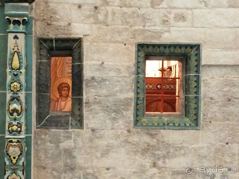 Заглянула в окошко Кувуклии